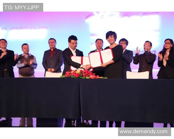 探讨现代足球战术演变与球队竞赛策略新趋势研究在全球化背景下动态